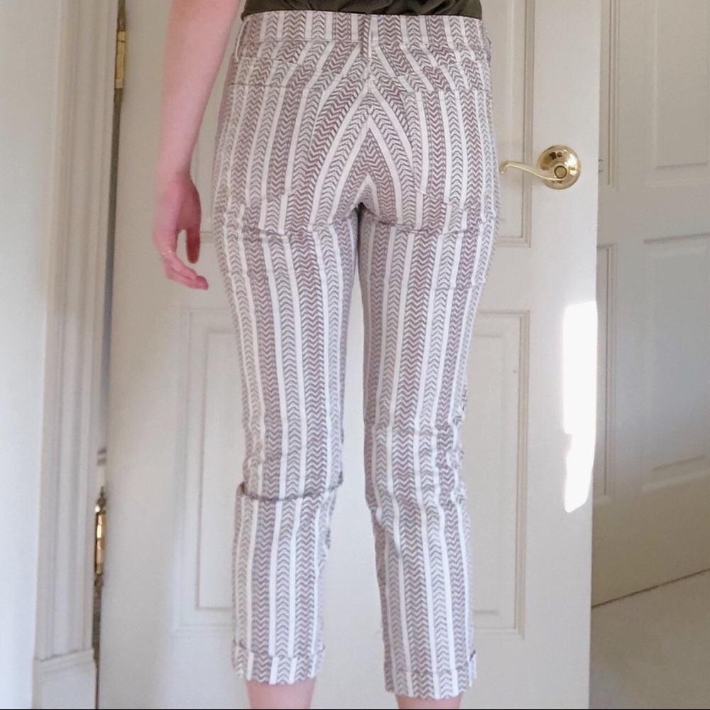 LOFT patterned capri pants - Picture 2 of 7